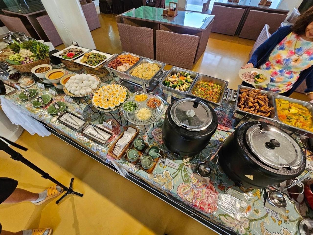 아 테 호텔 춤폰 외부 사진